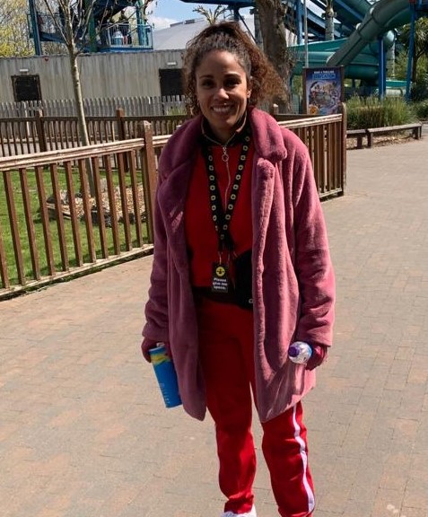 plsegivemespace's tweet photo. Chantal tried out #PleaseGiveMeSpace on a family day out.
People around her gave her space which enabled her to enjoy some quality family time.
Check out the other free and affordable wearables https://t.co/6216P4Door
#Covid #Covid19 #SocialDistancing #SocialDistance https://t.co/f4f9PHBCSl