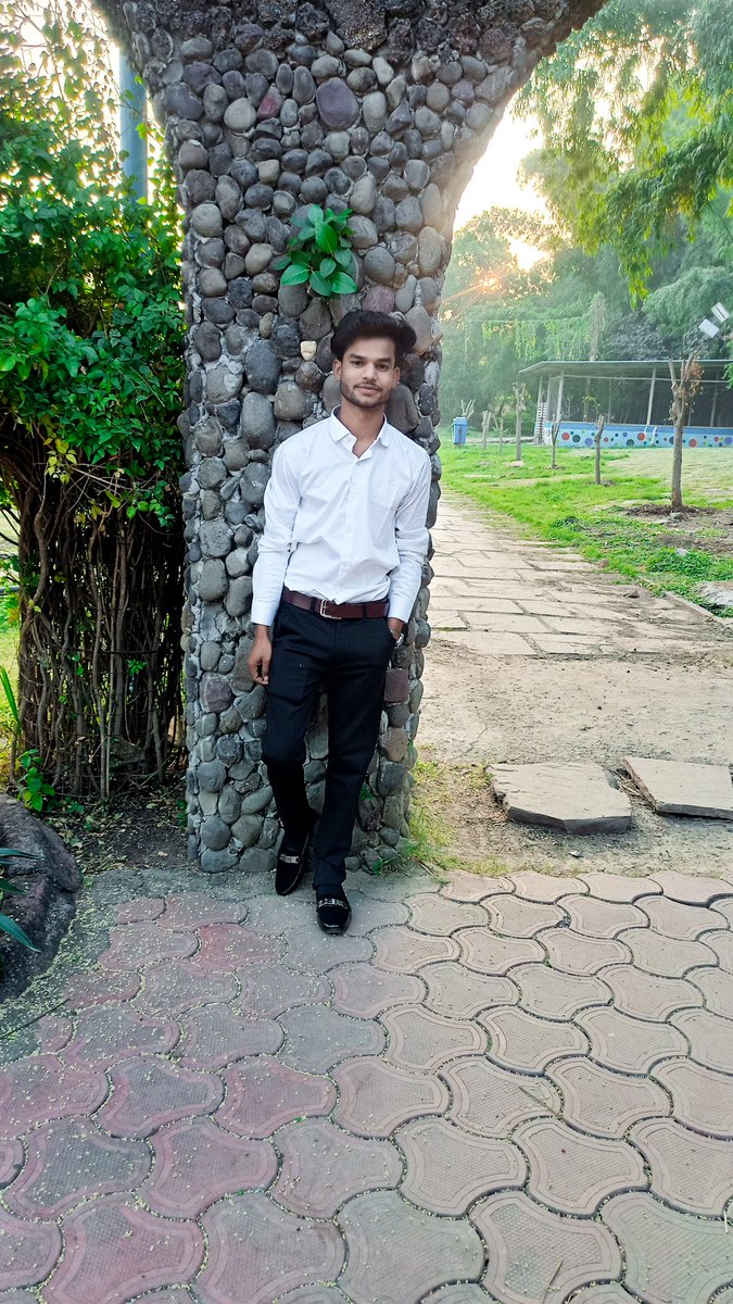 Dashingboy1516's tweet photo. मेरा सबसे बड़ा सपना यही है कि जब भी में मेरी life को पीछे मुड़कर देखु तो कह सकूं की Yes मैंने कर दिखाया।

If you want to make money and respect DM me.

@diamond_entrepreneurs_club https://t.co/haZL8Ih9G1