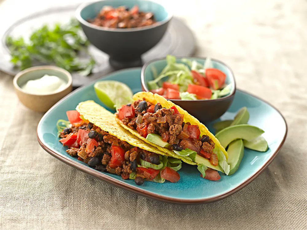 vegsoc's tweet photo. Popular concern that vegetarians lack protein is misplaced and plant protein has the advantage of containing reduced saturated fat associated with meat protein. Find out more about protein via the link https://t.co/SnRKAKCM14 #nutritionknowhow https://t.co/zaXQEKrrtY