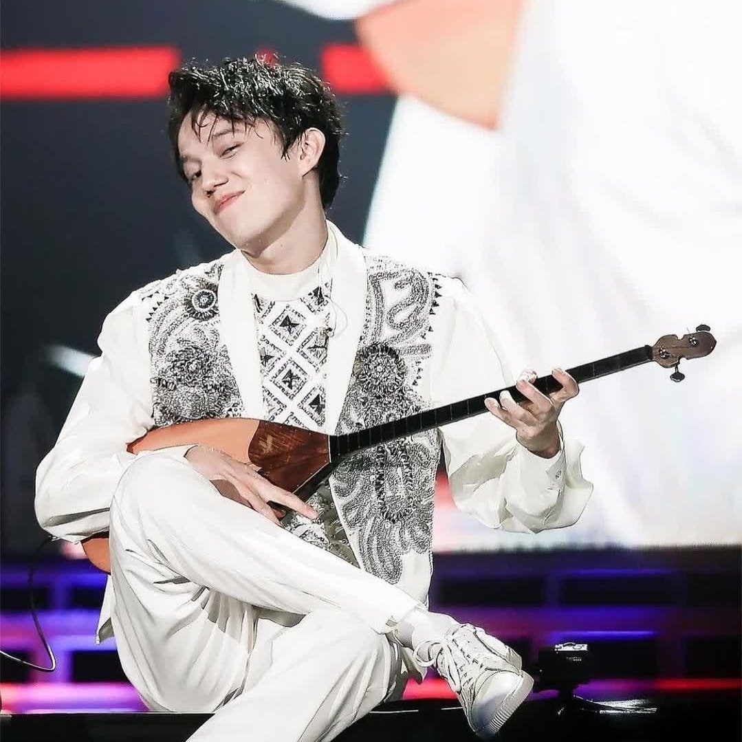 Bound_Gods_'s tweet photo. @Lillu01 Любимчик наш
@dimash_official 
#FlyAway #BeWithMe #DimashQudaibergen 

DIMASH WE LOVE YOU ❤️https://t.co/4Gy0sbVa6n https://t.co/HJjcO7GZ4h