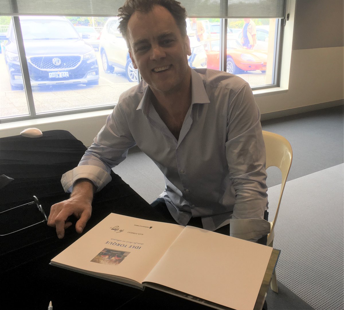 Mundaring_Lib's tweet photo. Some great #classiccars to be seen in our carpark as people turned up in force for Alex Forrest's talk about his book #IdleTorque published by @FremantlePress. Great #authortalk, great audience, and big thanks to @DymocksMidland for looking after #booksales for us. https://t.co/4RGd9FlhTz