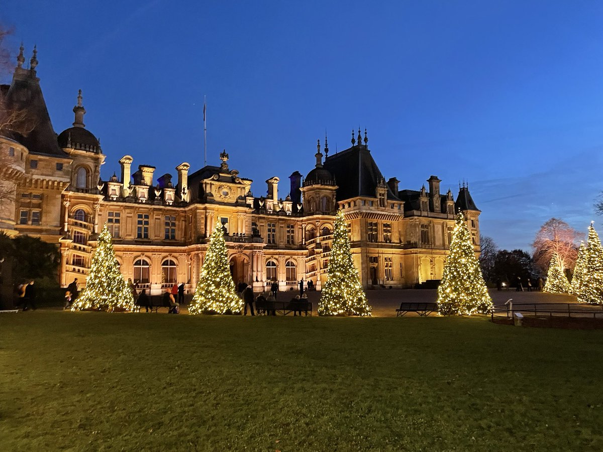 ArtyGent's tweet photo. The Christmas extravaganza at Waddesdon, the Rothschild House & Gardens in Buckinghamshire, (13 November – 3 January). GOVISIT. State Media @WaddesdonManor @BreraPR #statef22 https://t.co/UhR0RWVKN0