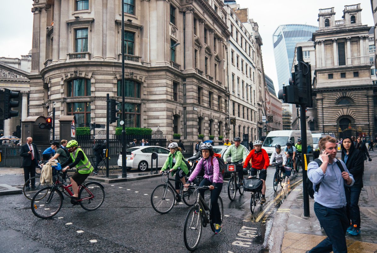 VivacityLabs's tweet photo. Imagine if traffic lights could see what kind of road user is (or isn't) approaching a junction, and could optimise its signalling accordingly?
Well, imagine no longer... 🚦 https://t.co/nWo1B29WR3 #TrafficSignalControl https://t.co/sBRHYCrCHp