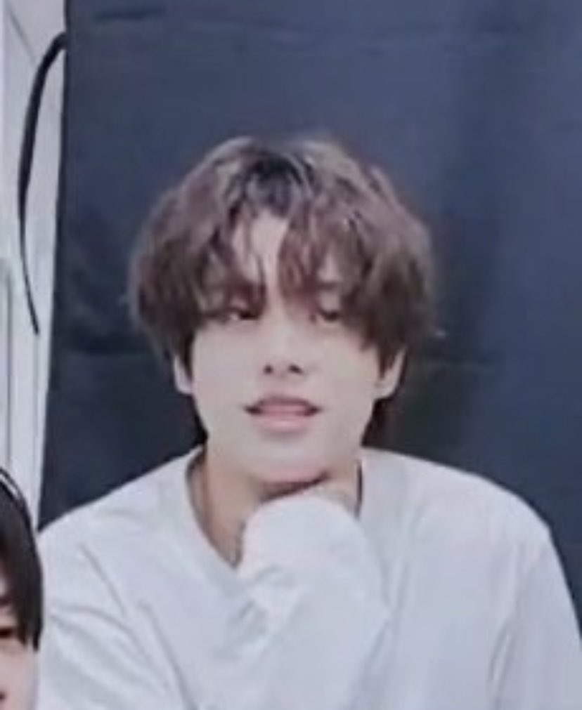 sjydaiIy's tweet photo. HIS HAIR 😭😭😭 #JAKE #제이크 https://t.co/5sXovEvScV
