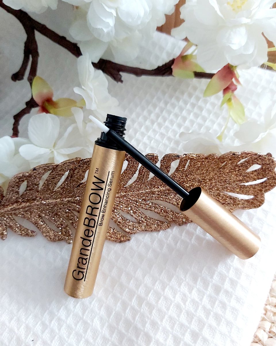 y_trousse's tweet photo. 𝘉𝘳𝘰𝘸 𝘌𝘯𝘩𝘢𝘯𝘤𝘪𝘯𝘨 – 𝗚𝗥𝗔𝗡𝗗𝗘 𝗖𝗼𝘀𝗺𝗲𝘁𝗶𝗰𝘀 
@grandecosmetics
@grandecosmetics
@octoly #octolyfamily #octoly #sephorafrance
#browenhancing #partenariat #avis #sephora
#produitoffert #makeup #tests #testauthentique #cosmetiquenaturelle #cosmetiquenaturel https://t.co/mLsdXOatim