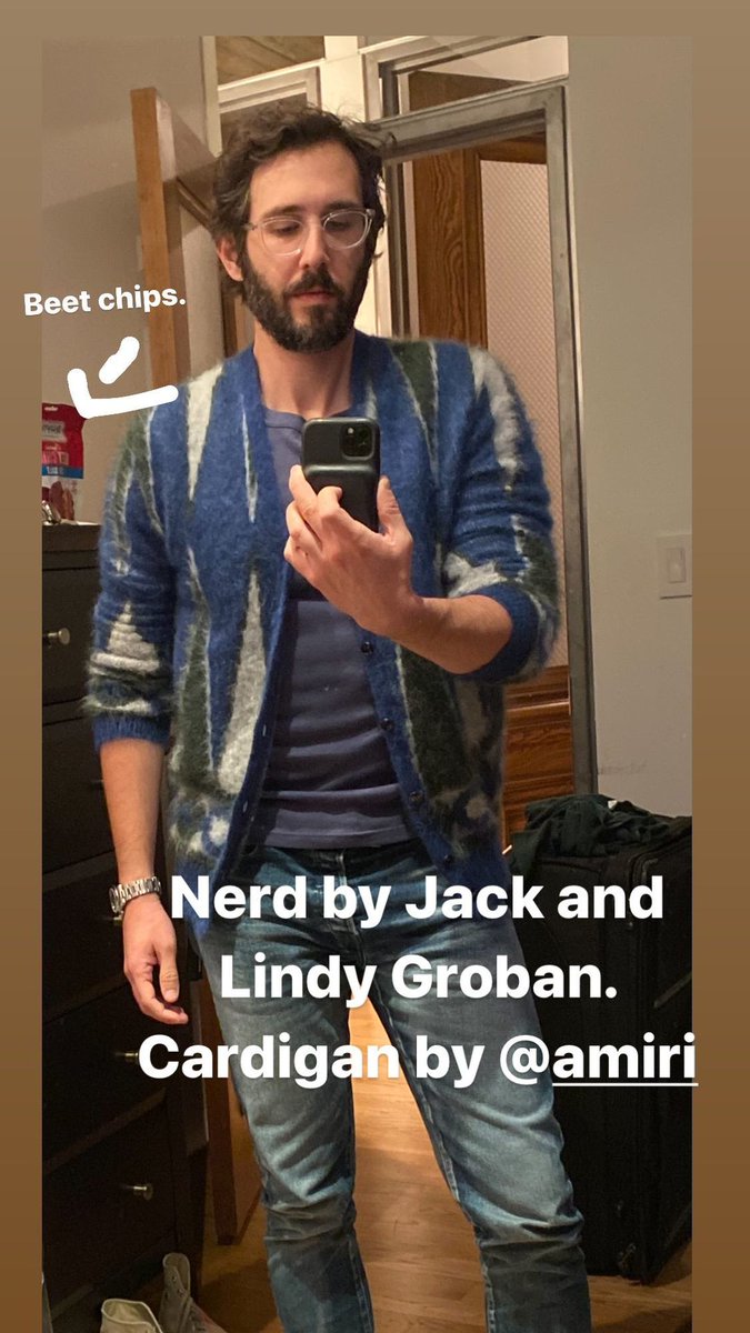 Timpanist's tweet photo. #instastory from .@joshgroban "Nerd by Jack and Lindy Groban. Cardigan by @Amiri." #beetchips #selfie #studmuffin https://t.co/IuAHc8SxGI