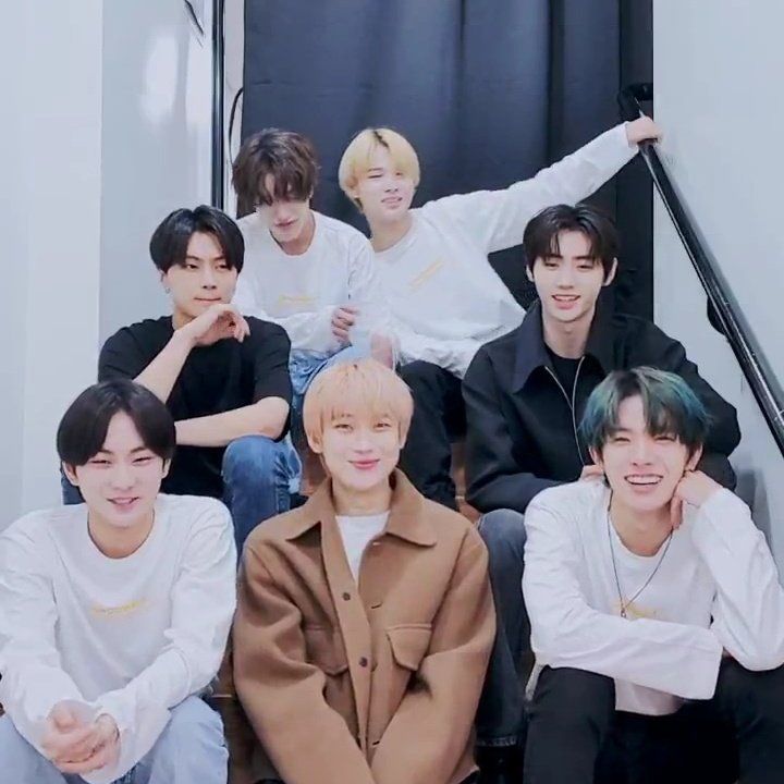 where is ni-ki???           here i am