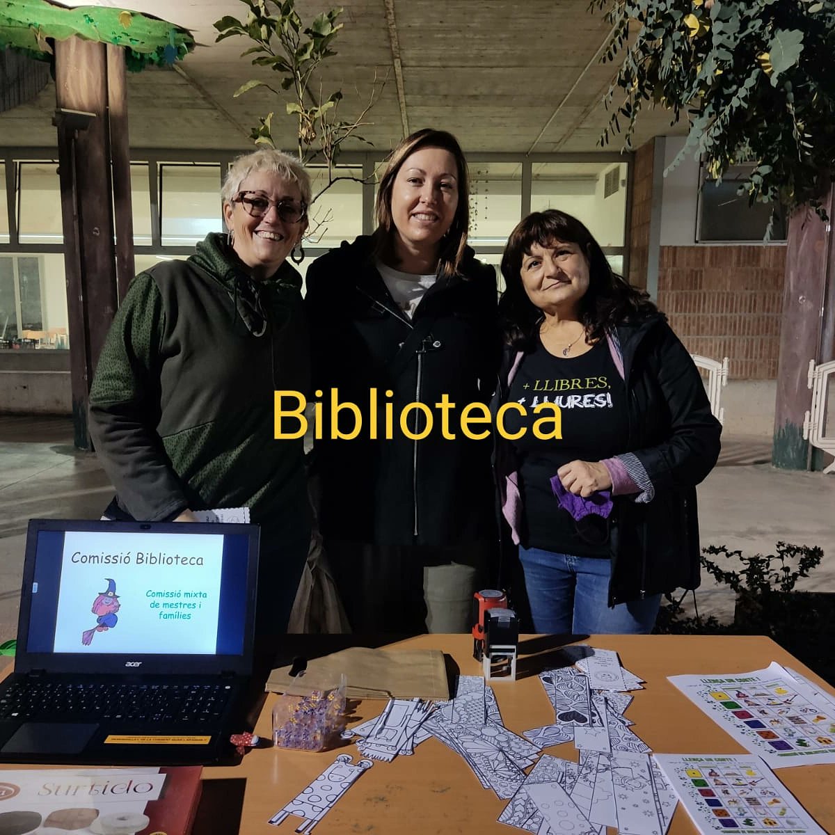 Comissió de biblioteca.

👓📗📓📕📘📙📚📖🤫🤫