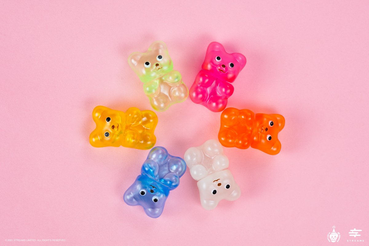 streamsart's tweet photo. Gummy Fuku Bear SetはDCITM個展の限定商品です。  この機会をお見逃しなく！

世界限定50セット
Gummy Fuku 6個1セット
（キャンディー色×5、蓄光色×1）

香港アーティストチームDCITMデザイン
STREAMSプロデュース
#streamsart #sofubi #arttoys #sofvi #ソフビ #designertoys #vinyl #exhibitions https://t.co/HSVxme2AWn