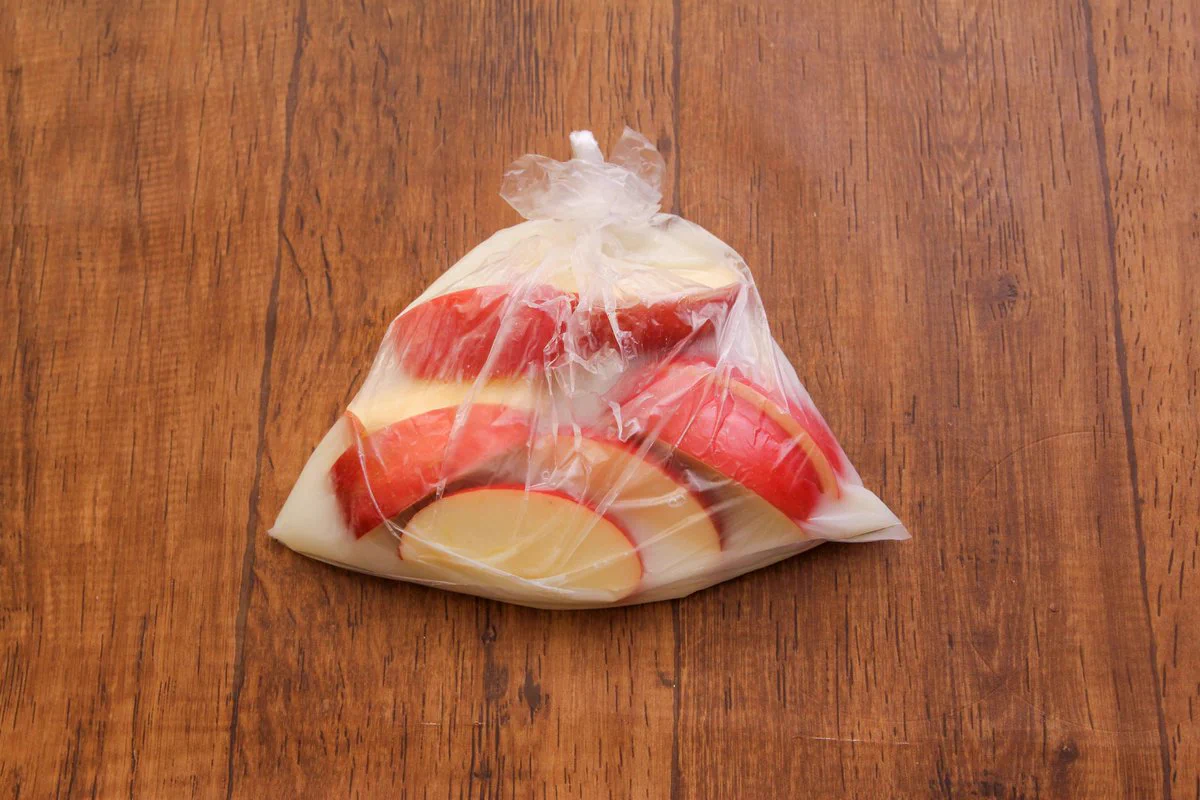 りんごをより美味しく食べることが出来そう！カルピスを使った、りんごの美味しそうな食べ方！