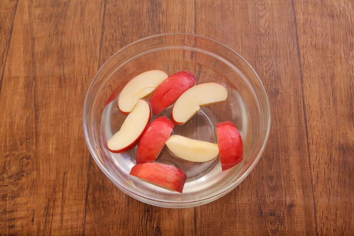 りんごをより美味しく食べることが出来そう！カルピスを使った、りんごの美味しそうな食べ方！