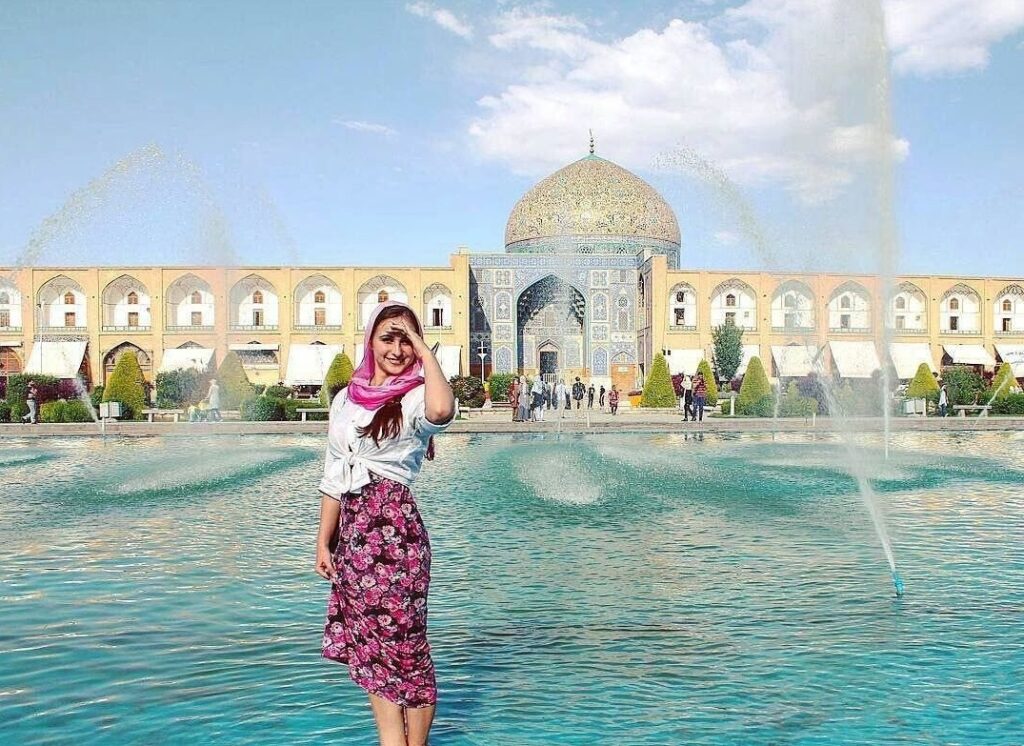 IranDestination's tweet image. Iran Destination offers unique excursions to a vast range of tours of beloved Iranian cities such as Isfahan, well known for its beautiful historic architecture and magnificent Persian gardens
#irandestination #tour #iran #iranian #irantour 
irandestination.com/?p=41662&amp;amp;previ…