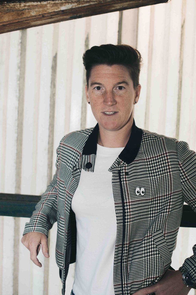 "Au Standard, on voyait parfois passer des gamins de 16 ans, ils gagnaient déjà 4 000 euros par mois. Tu imagines la frustration avec laquelle on vivait tout le temps…" @AlineZeler, neuf fois championne de Belgique, dans Eddy 3.