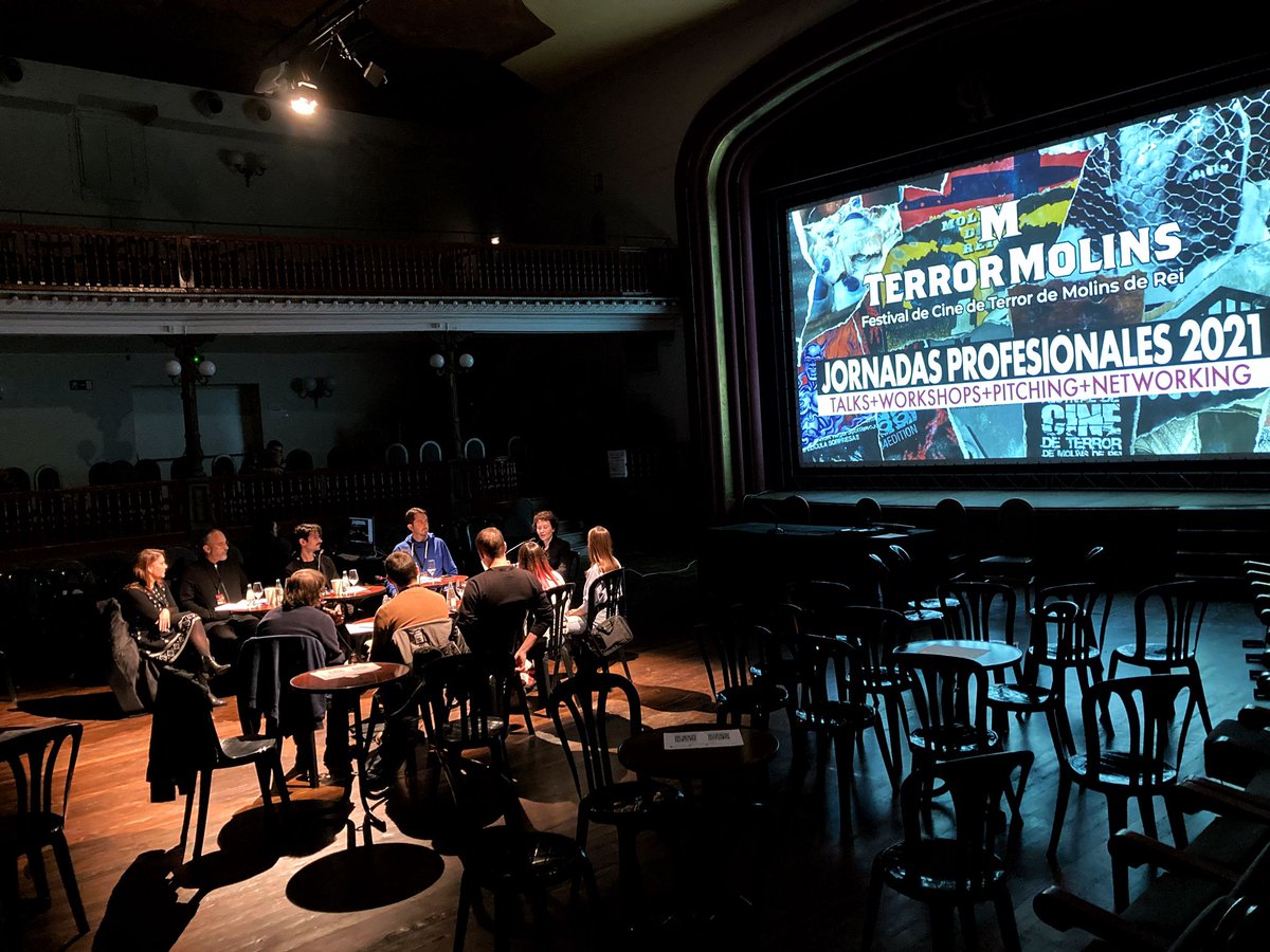 Valenzuelacine's tweet photo. El evento que más disfruté del @terrorMolins fue la Writers Room que realizamos los proyectos finalistas. Me gustó mucho su enfoque. Por su profundidad, buen ambiente y sinceridad. Enhorabuena a los organizadores por este trabajo tan bien hecho. https://t.co/K0WE83Fm2X