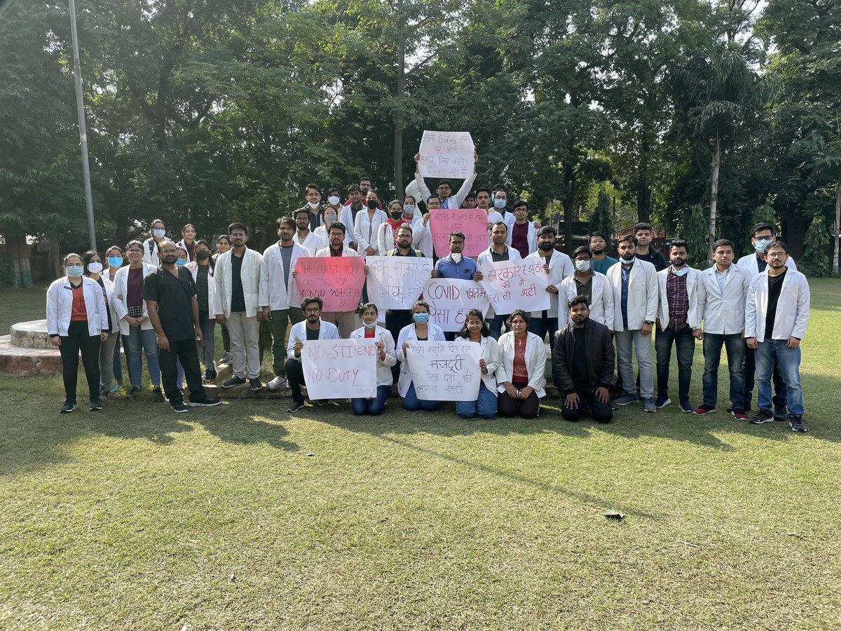 nikita__panwar's tweet photo. It's been 5 months but we Interns of UP(so called CORONA WARRIORS)have not received our COVID Incentives even after risking our life in #Pandemic!!
.
@myogiadityanath had promised to give us 500rs/day.
We are on strike until we get our stipend &amp; incentives!!
@IasAlok @CMOfficeUP https://t.co/r9KalagOQ2