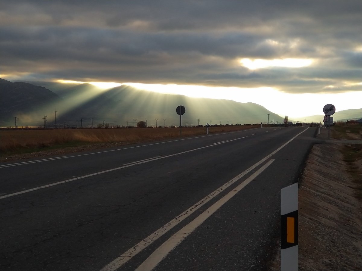 CasaChaluca's tweet photo. De camino a @CasaChaluca con @isgarmu Reserva @CasaChaluca en: https://t.co/H4oJarBuuE https://t.co/wdZ5r7pRvD https://t.co/PPI3rwe6vw o casachaluca@gmail.com #relax #alojamientorural #casarural #turismorural #escapadarural #TurismoconPerros #DogFriendly #CasaChaluca https://t.co/iltgki9j8f