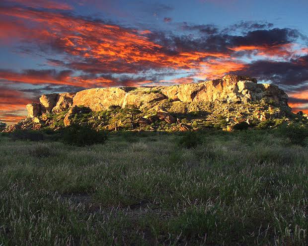 channelafrica1's tweet photo. On this day in 2007, the reburial of the human skeletal remains at Mapungubwe an Iron Age archaeological site located in South Africa was preceded by a handover and cleansing ceremony involving traditional healers and selected members of the communities. #ThrowbackInTime https://t.co/TOa5bqMrMc