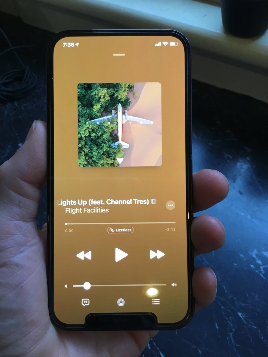 I am a big fan of the leaked iPhone design, bringing back the Home button #breaking #innovation #iphone14