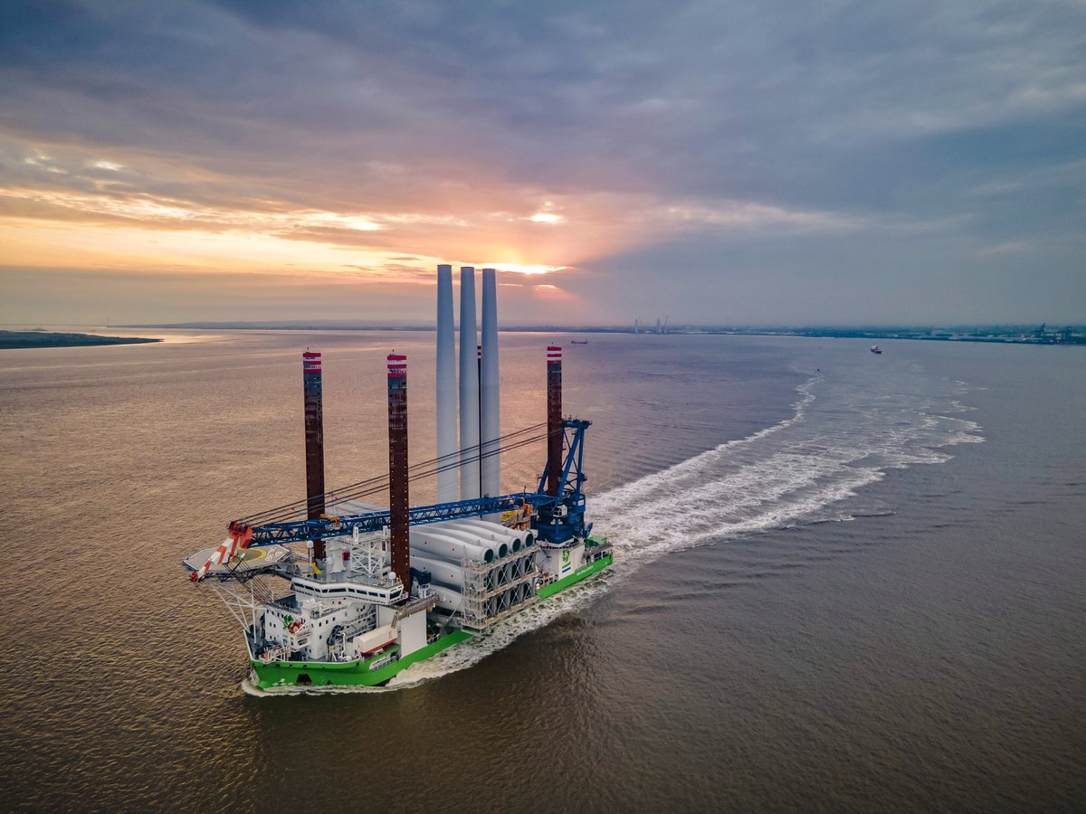 FilmerCraig's tweet photo. Good morning &amp; #Happy #Thursday 🙂🙏
•
•
•
•
@Orsted @OrstedUK @OrstedUS @Siemens @Siemens_Energy @siemens_press @SiemensEnergyME @SiemensUSA @siemensindustry @hullisthis #hull @DJIGlobal @meddsy13 @tatey61 @dogster24 @PoetDeanwilson6 @AndyMedcalf @JonPurse @eldawsonnn https://t.co/J7Crxa4Ure