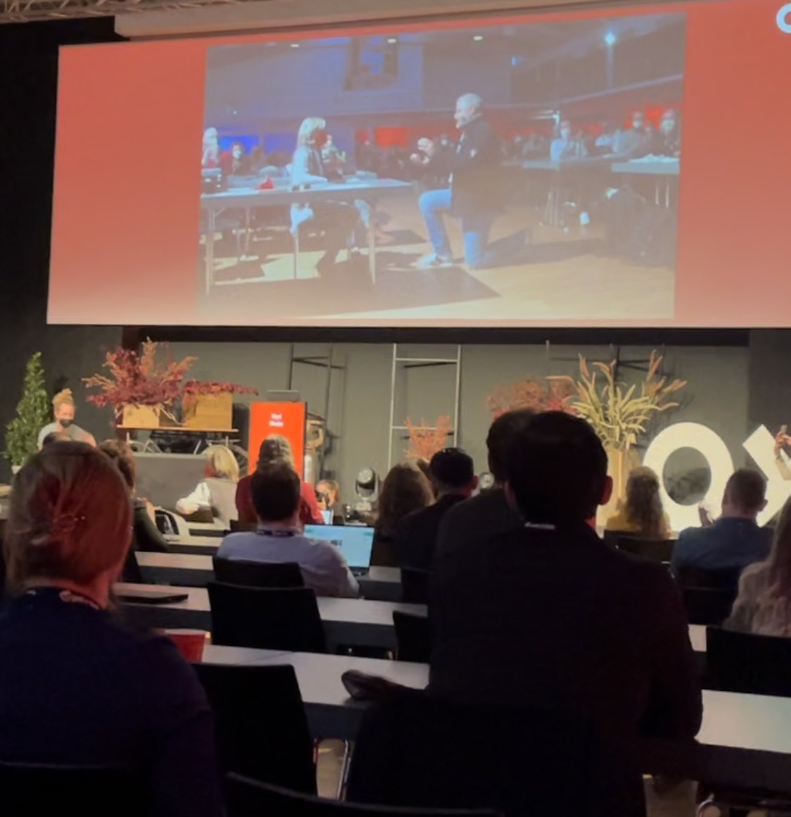 Paradoxes Universum tweet media