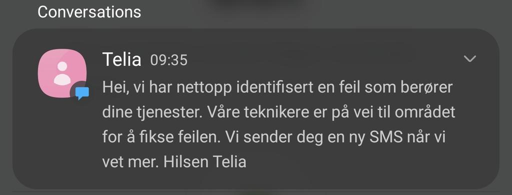 Strømmen røk i hele stavanger.. Så får jeg denne SMS'en fra <a href="/telianorge/">Telia Norge</a>..
😳😳😳😳
Har nok daglige problemer med internetten deres! Hold dere langt unna strømmen og trekk den teknikkeren tilbake ASAP! PLEASE! 
La <a href="/LyseAS/">Lyse</a> ta den jobben!