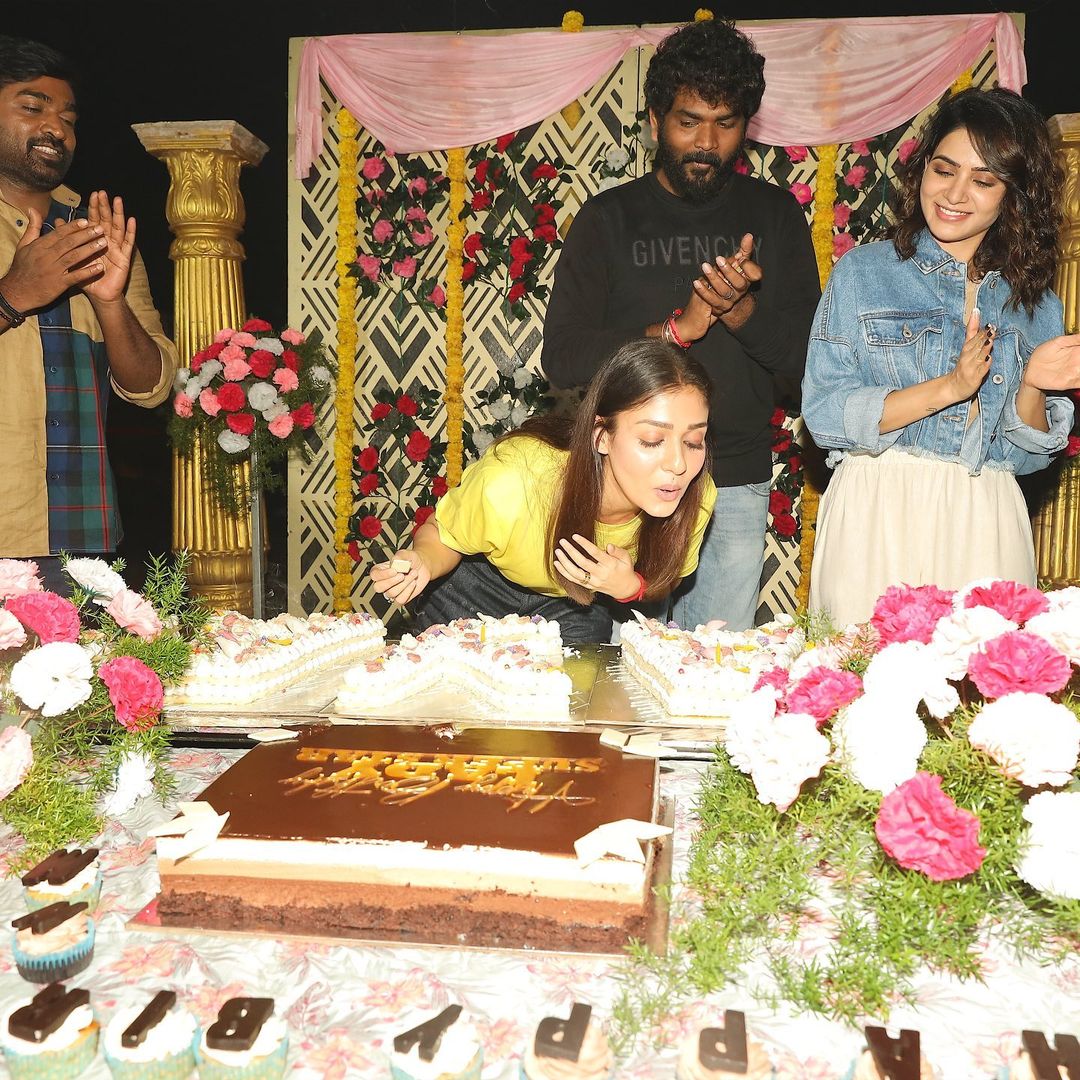 OMG😍!! @Samanthaprabhu2 had been with #Nayanthara for her Birthday Party ❤️..

#HBDNayanthara #SamanthaRuthPrabhu