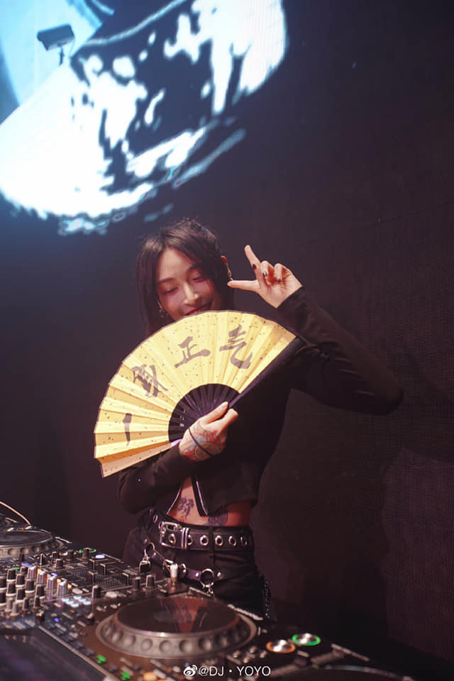 DjYoYo98's tweet photo. Partner of Chengdu Channel One Electronic Music School 🏆🏆
Asian Music Festival 2020 Electronic Music Popular Female DJ https://t.co/dOhJmkV4N0