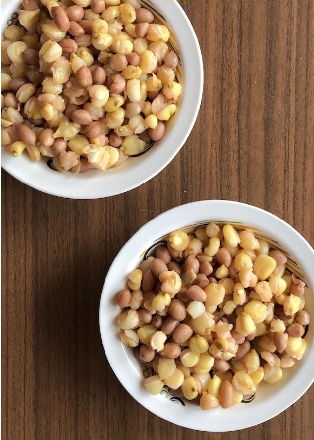 VisionStraightt's tweet photo. Fried corn.       Or       boiled corn           and.                                And groundnut.                  Groundnut https://t.co/TzWyuJtRNH