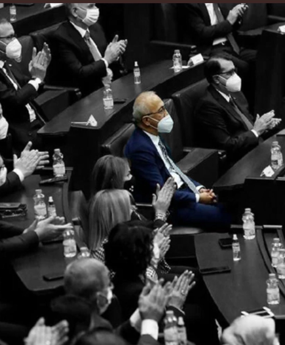 Tarihi fotoğraf. Yıllar sonra üzerine tezler yazılacak.