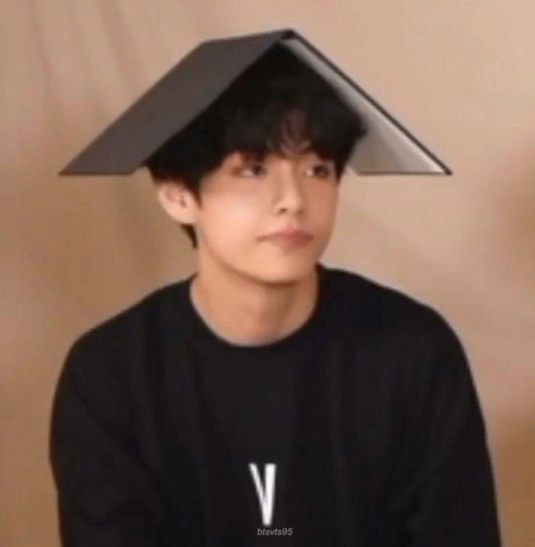 Btsking22401748's tweet photo. Love is an Art 
Or hum science student hain https://t.co/LDaDpTSxUj