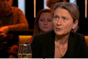 WimBerkelaar's tweet photo. Nadenken over Joost Zwagerman kan niet meer zonder ook aan zijn ex-vrouw Arielle Veerman te denken. Zij betaalde een hoge prijs voor zijn gefnuikte ambities: ze werd overladen met verwijten. Haar herinneringen werpen een duister licht op de schrijver: https://t.co/hYdgDY0tBx https://t.co/YYMYvKgHFx
