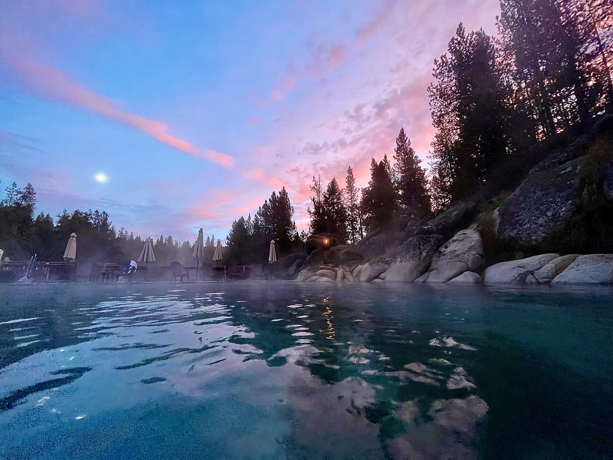 So it was kind of a nice night at the hot springs! #goldforkhotsprings #explore #photography #travel #photographer #outdoors #hotsprings #relax #idaho