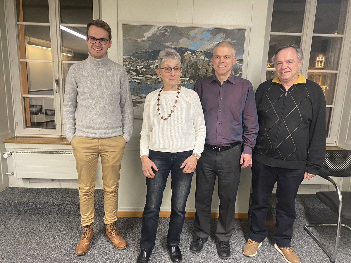 gester war SVP Aarburg Mitgliederversammlung, dabei konnten wir viele Neumitglieder begrüssen. In den Kommissionen gibt es einen grösseren Wechsel, hier die Abtretenden und Neuen. Danke für das Engagement!