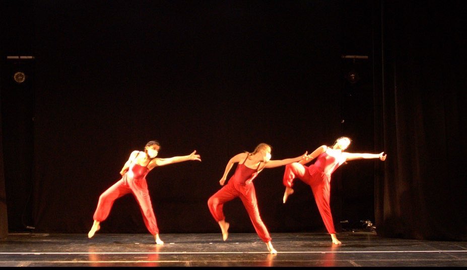 BeatsBath's tweet photo. Some beautiful pictures of our Senior Contemporary dancers from the Komedia event with @bathcarnival this summer😍 #bathcarnival #performance #dance #lovedance #contemporarydance #danceschool https://t.co/3AKyGkW20J