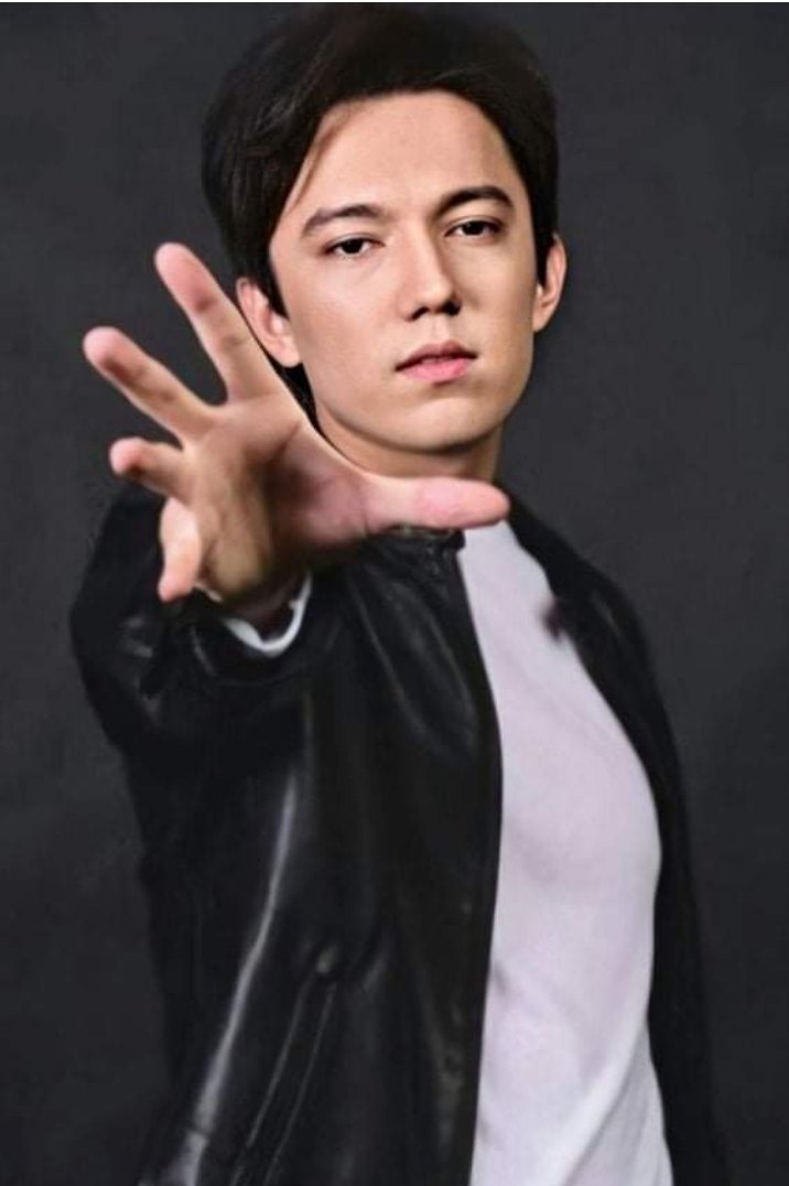 LilianaCoconier's tweet photo. Hola Amigo...te invito a escuchar a @dimash_official y su fascinante música #FlyAway #BeWithMe en todas las plataformas #Spotify #YouTube y descubrirás un mundo de armonías alucinante..Vamos ‼️🎶🎼💃💥
#DimashQudaibergen 
DIMASH WE YOU LOVE ❤ https://t.co/kosb3xIShB