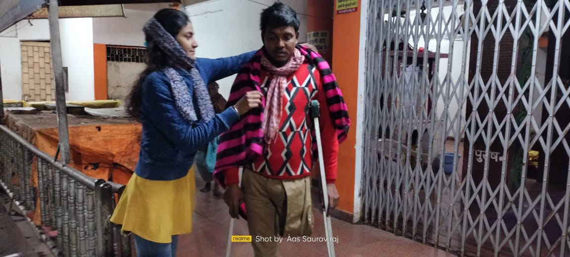 Anmol_Zindagi1's tweet photo. Anmol_Zindagi Foundation Blanket Distribution Program.
#anmol_zindagi_foundation
#helpinghands
#helppoorsavehumanity
#communityhelp
#savepeople https://t.co/MsyBYMJNjC