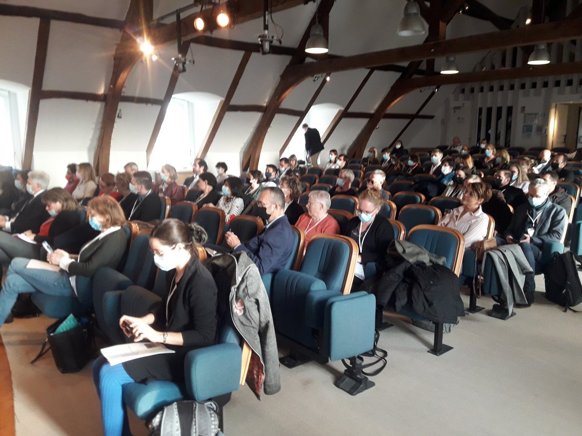 Silver Normandie tweet media