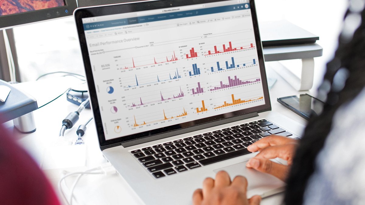 Join us for our next "Kickstart #Tableau" course, 2 half-days (Dec 1 & 8 in Zürich) to help you get started creating #visualizations, dashboards and making the most of your #data. https://t.co/5QM7Z3omNO