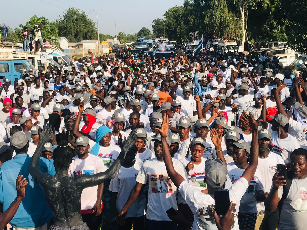 GambianY's tweet photo. After a successful meeting in Upper River Region for the past couple of days. The President Adama Barrow received a rousing welcome by local natives of Fulla Bantang in Central River Region. #Gambiavotes https://t.co/TZidzi8C8x