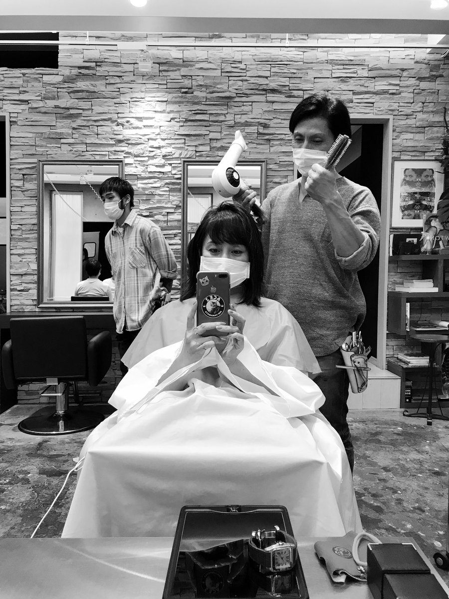 jun622yamamoto's tweet photo. 昔からヘアは全部お任せの黒田さん！
最近Digz LabはGUZZLE内にお引越し✂︎
#GUZZLE
#Digz https://t.co/xVcDn248Dj