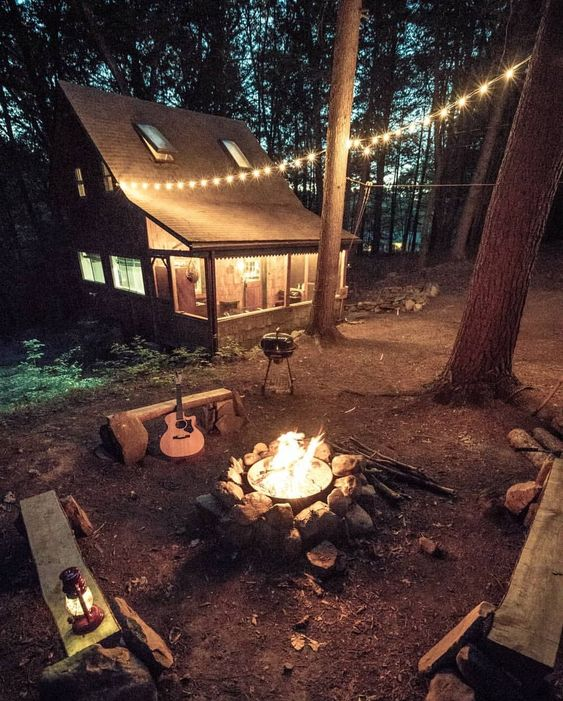 Rhalyf_Commu's tweet photo. เวลา 18.00 - 22.30 น. 🏕️#Camp_RHL

เข้าสู่โค้งสุดท้ายของวันนี้ ปิดท้ายด้วยกิจกรรมรอบกองไฟ โดยจะมีการฉายหนัง และการแสดงสดให้ทุกคนได้รับชมกัน ทั้งยังจะมีการแสดงดนตรีสดในยามค่ำคืนนี้ด้วย

((สามารถโรลเพลย์เล่าเรื่องผีได้ด้วยนะ!)) https://t.co/X1BcpY1esH