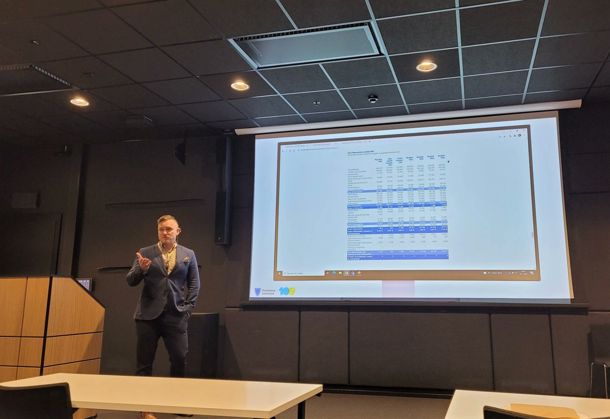profitbase's tweet photo. @Randabergkommun CFO Lars Helge Vedøy (pictured left with our product manager Anders Aano) presented Profitbase's Financial Reporting Matrix for #PowerBI at the Dynamics User Group Norge conference in Oslo.

Create great #financialreports : https://t.co/RR6skUHmTg

#microsoft https://t.co/IGdaFrmu9p