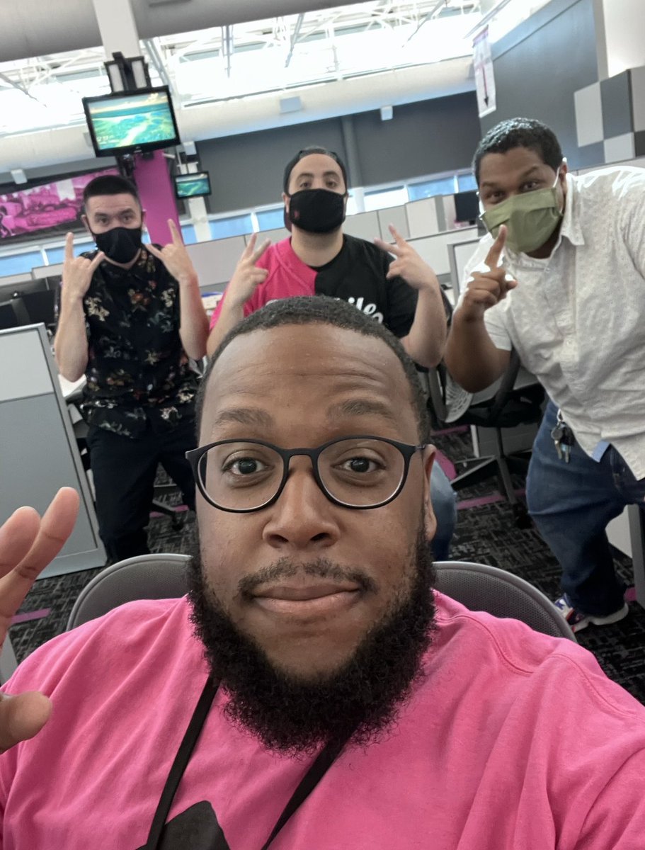 Great chat session with these guys, catching up, sharing best practices! #TMoBetterTogether
