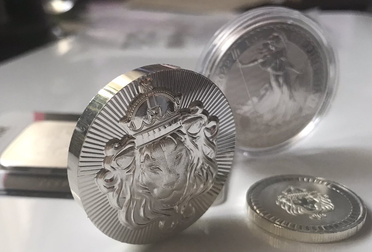 TheSilverLion1's tweet photo. Just doing a photo shoot for my #scottsdale rounds 😁.    I’m like a child playing with toys when it comes to my coins 🪙 😌.     #silver #silversqueeze #silverbacks #silverprice #BlackFriday #silverLions $ilver 👇🏻👇🏻👇🏻🔥🔥 https://t.co/HMg6JefEL5