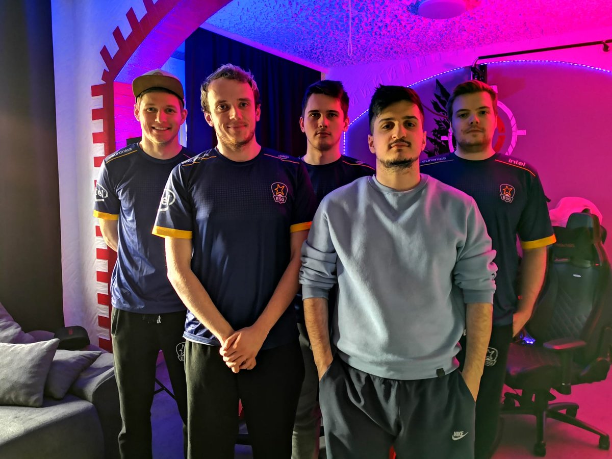 Was ein krasses Match gestern! 🔥
Unser Team freut sich über den Einzug ins Finale der #ESLMeisterschaft!

Wir holen uns den Titel! 💪