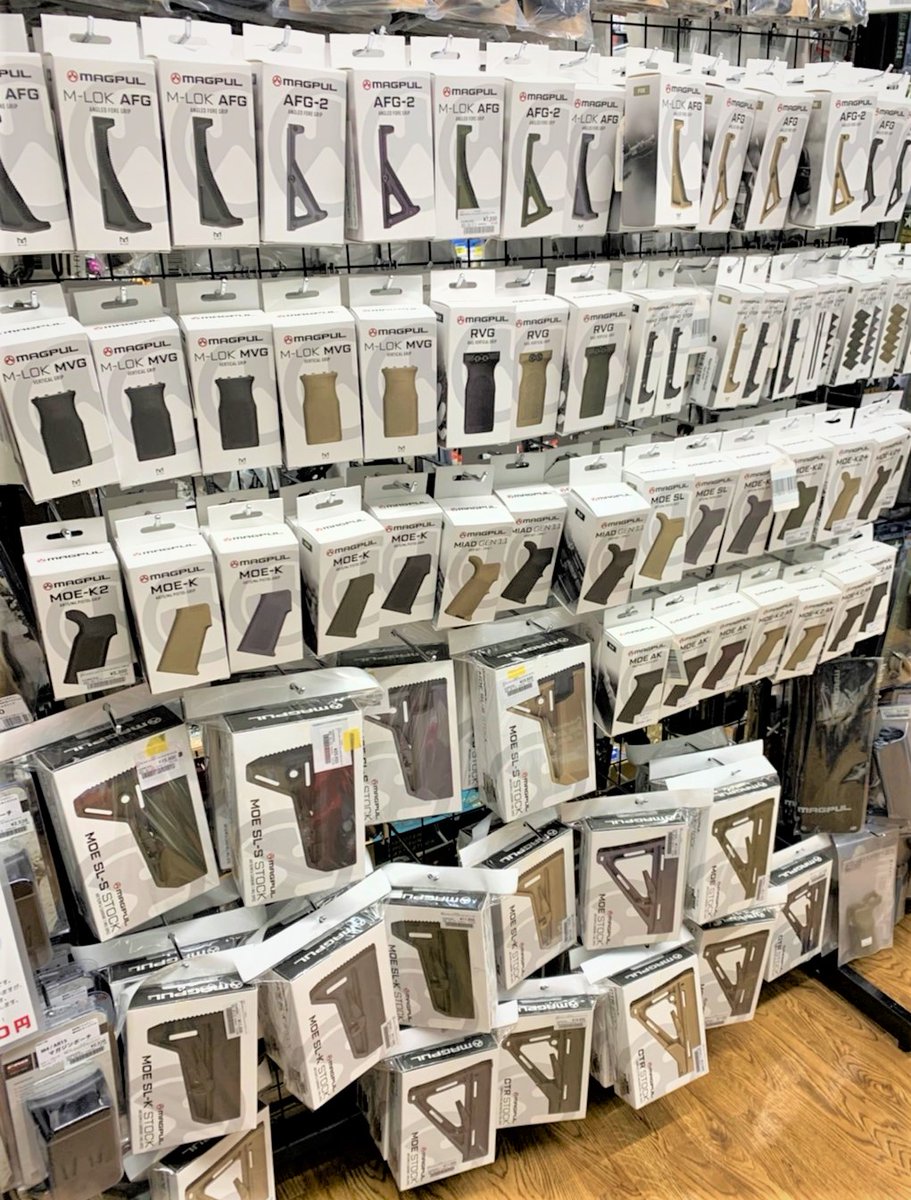 ms_flw's tweet photo. フェローズ名古屋店です!
実物 MAGPUL パーツ各種取り揃えております!
通販からもご購入頂けます!
https://t.co/HGDZOBnQfF
#実物 #MAGPUL #MOE #CTR #SL #MVG #AFG #AFG2 #RVG #K #K2 #フェローズ #サバゲー https://t.co/Bns9jSYU5z