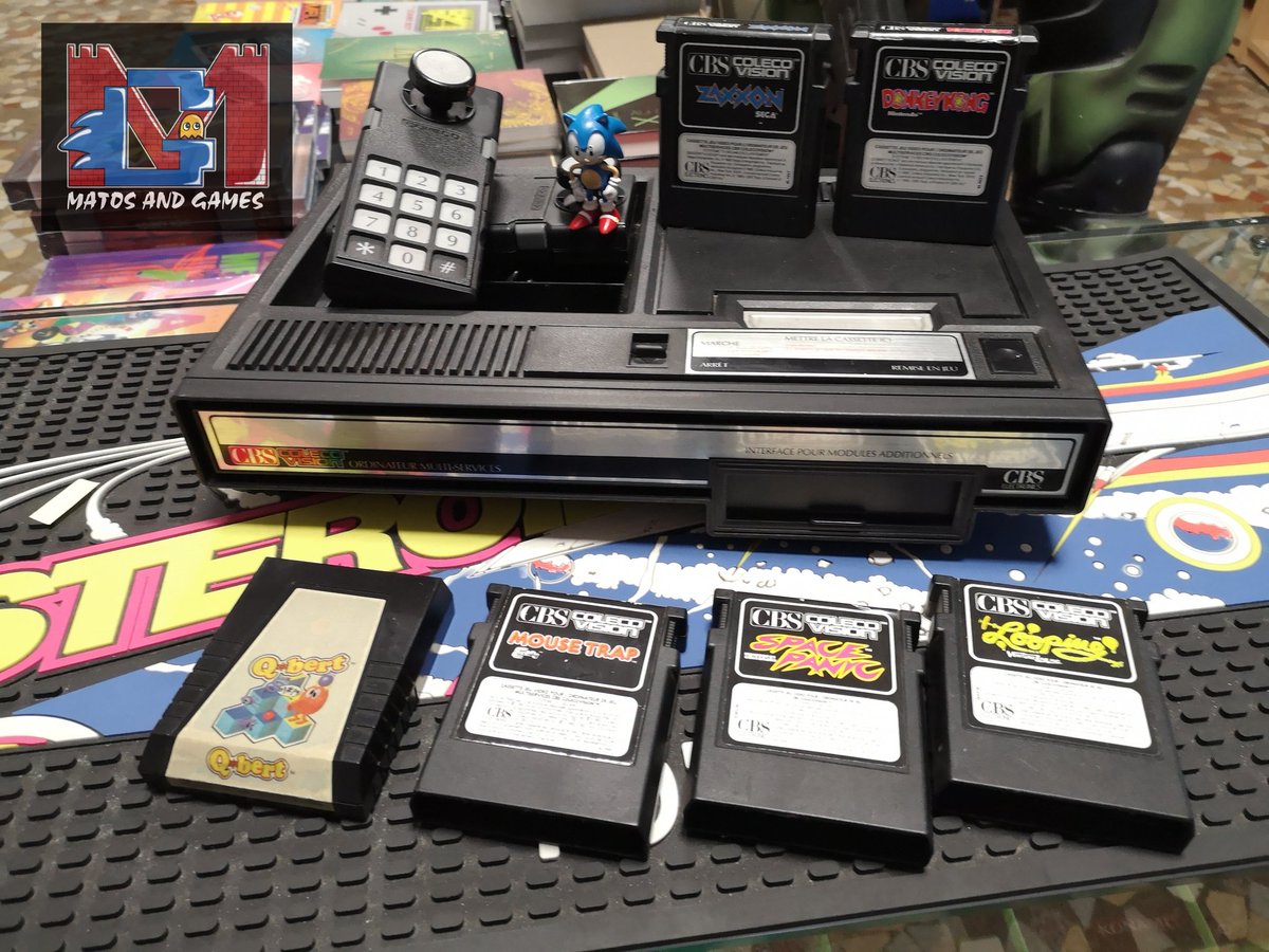 MatosandGames's tweet photo. Ce n'est pas souvent qu'une ColecoVision s'invite dans le Shop 😊
#retrogaming #colecovision #cbs #mousetrap #donkeykong #looping #zaxxon #qbert #spacepanic #matosandgames https://t.co/Htx1i3qQVC