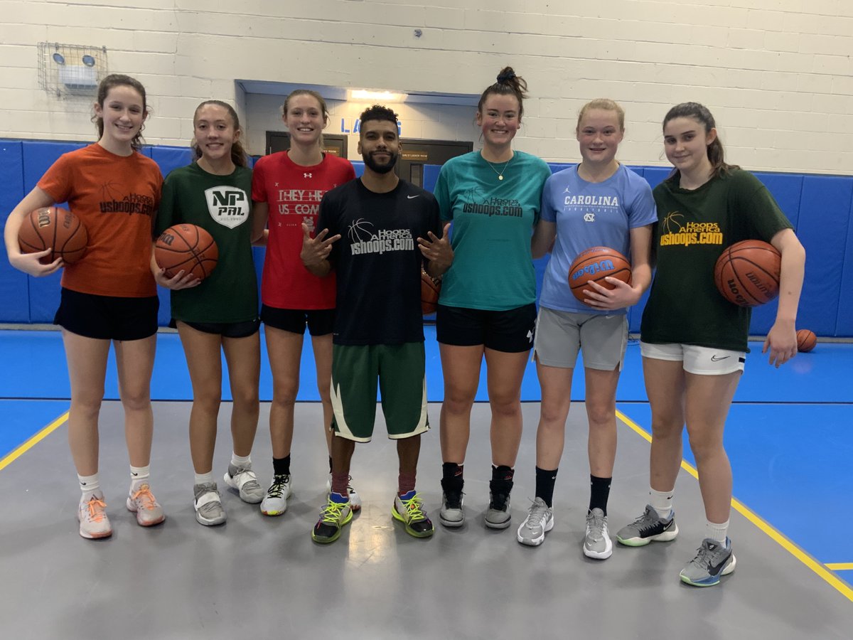 ushoops's tweet image. May not be biggest forwards...but learning #PostPlay in a BIG way!
@MaeveBogue @JasmineM340 @ashkreiger @GraceKlag #Savannah @Brenna_Slattery
@Mai_EMS

👩‍🎓#GuardSkills as well!

@NoBoyzAllowedBB
@NPPioneers @chatgirlshoops @WHS_BlueDevils @hgsl_girls @sjvcoach @CoachMcKeonWHS