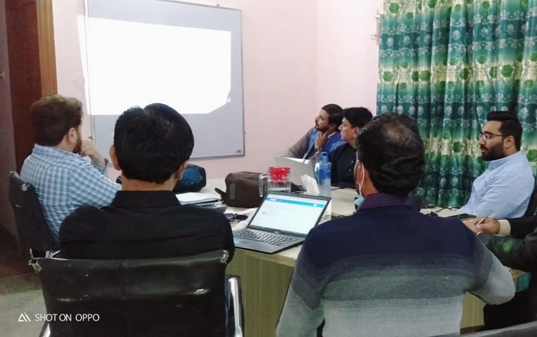 ZainUlAbidin_F's tweet photo. Had a great and constructive meeting with @imtiazalam771 and @waqarshams1. Super excited to kick off Girls' Lower Secondary Education Programme #GLSEP in #Muzaffargarh with the support of @unescoisb @SchoolEduPunjab @itacecorg  #LeaveNoOneBehind #GirlsLearnWomenEarn https://t.co/YBoFOh6c1r