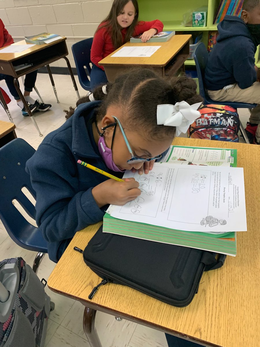 <a href="/IC_Kirkpatrick/">Della Kirkpatrick</a> <a href="/MrsJTukes/">Jennifer Tukes</a> <a href="/DrFish_ncts/">Jo Anna Fish</a> Ms. Shaqulia Brown's 3rd grade math scholars are using their multiplication and division skills to solve the Sharing Pumpkin Seeds Framework. #FRAMEWORKSROCK #ncts #ncssbethebest